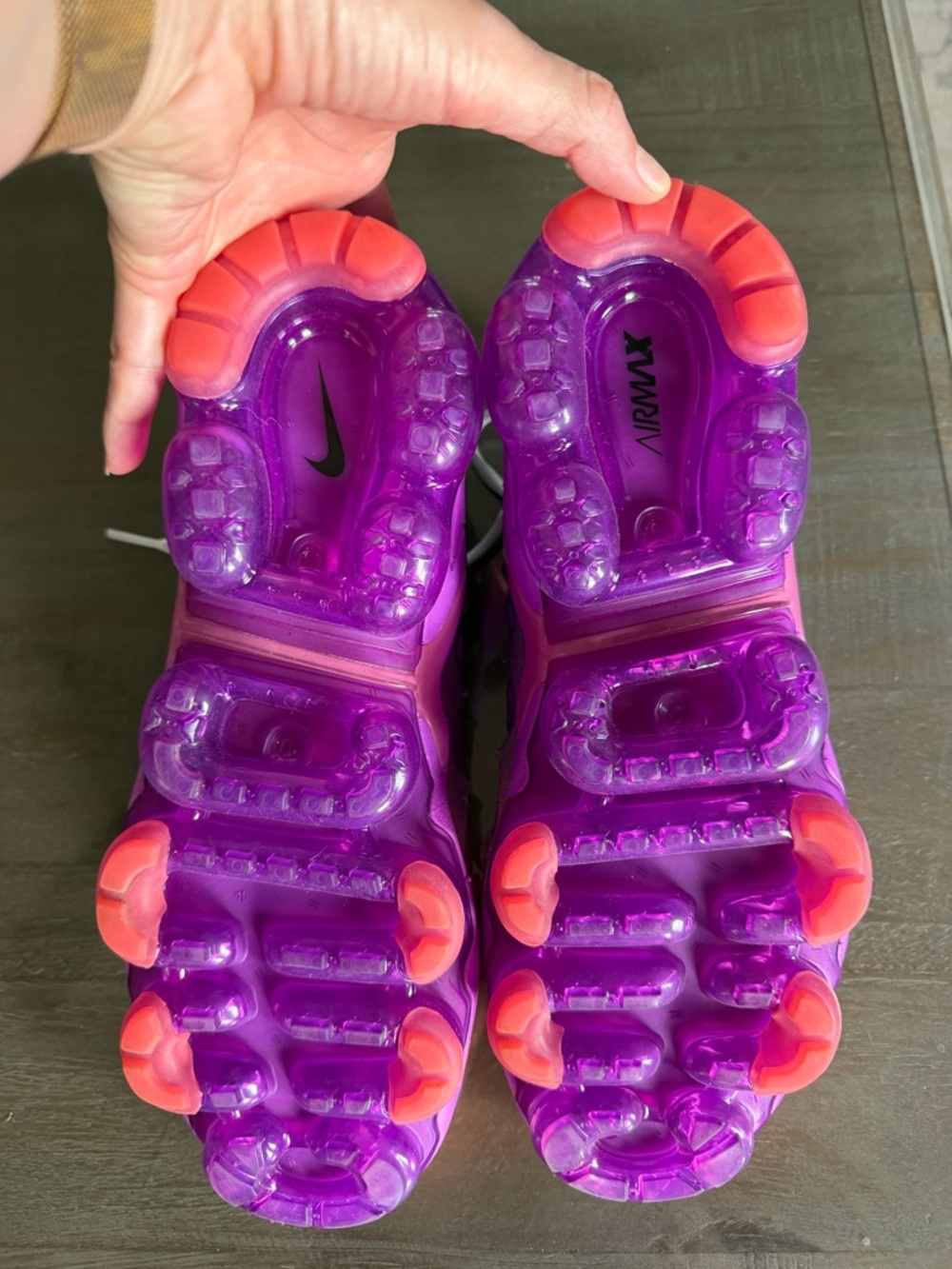 Nike Air VaporMax Plus Fuchsia Dream Crimson Sneakers FD0823-500 Women's Size 8. - Picture 7 of 9